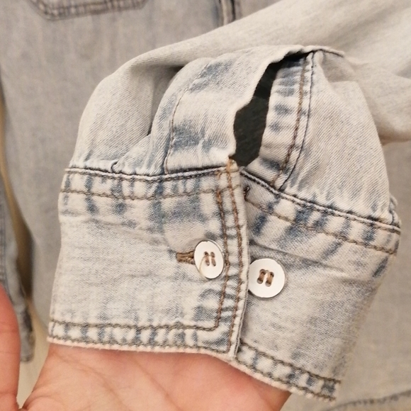 Long Sleeve - Picture 4 of 10